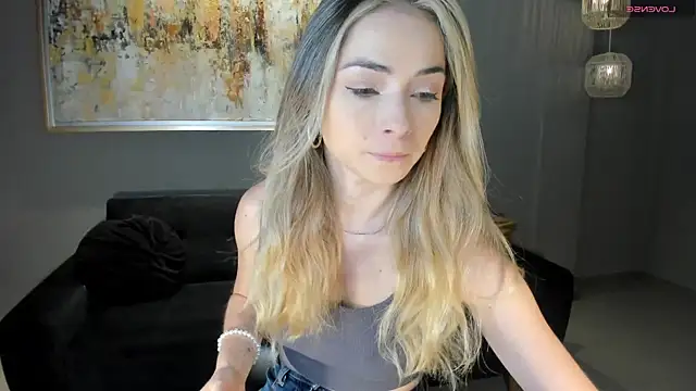Snapshot of StacyWoods chatting on April 24, 2026, 11:01 am StacyWoods online show from April 24, 2026, 11:01 am