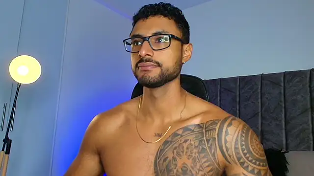 LiamGarcia1 online show from October 27, 2025, 1:12 pm