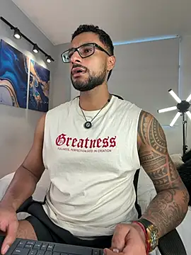 Snapshot of LiamGarcia1 chatting on May 22, 2026, 2:15 pm LiamGarcia1 online show from May 22, 2026, 2:15 pm