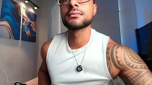 Snapshot of LiamGarcia1 chatting on May 13, 2026, 4:58 pm LiamGarcia1 online show from May 13, 2026, 4:58 pm