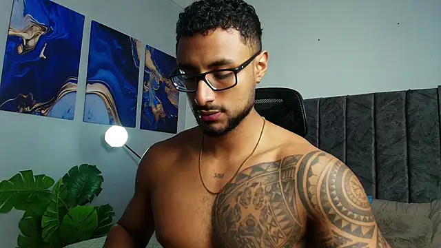 Snapshot of LiamGarcia1 chatting on September 12, 2025, 1:28 am LiamGarcia1 online show from September 12, 2025, 1:28 am