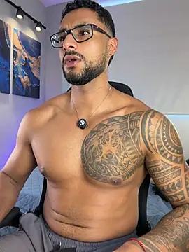 Snapshot of LiamGarcia1 chatting on May 28, 2026, 4:24 pm LiamGarcia1 online show from May 28, 2026, 4:24 pm