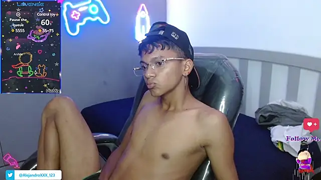 Snapshot of loistwink_ chatting on March 6, 2025, 2:41 am loistwink online show from March 6, 2025, 2:41 am