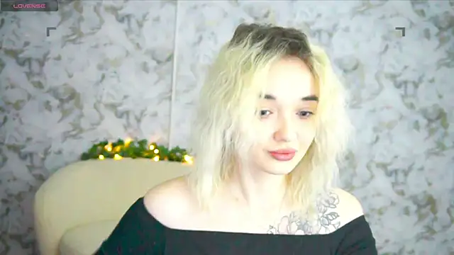 Ashley S online show from April 22, 2026, 10:16 pm