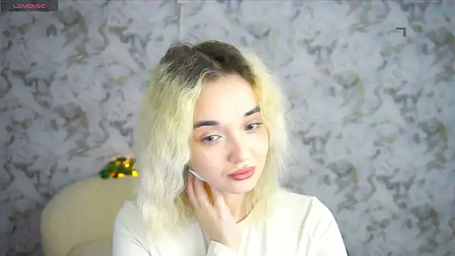 Ashley S online show from April 28, 2026, 10:25 pm