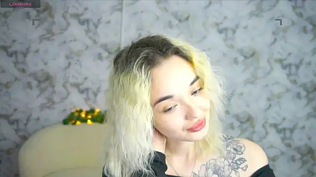 Ashley S online show from April 30, 2026, 10:25 pm