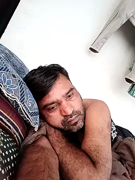 pintuS40 online show from April 19, 2026, 12:22 am