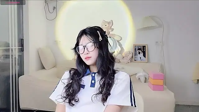 Luminous163 online show from October 11, 2025, 9:43 am