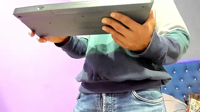 Salomon koude online show from October 17, 2025, 7:26 pm