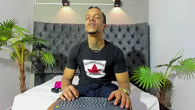 Salomon koude online show from May 15, 2026, 2:09 am