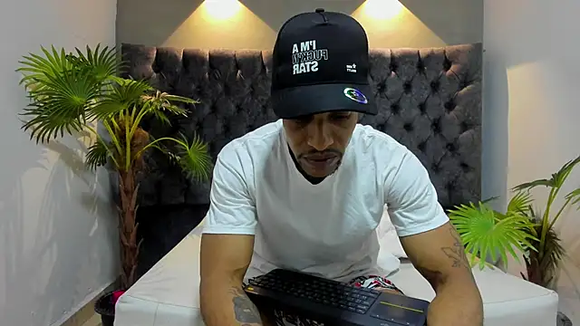 Salomon koude online show from May 21, 2026, 3:48 am