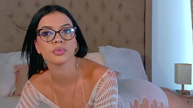 GeorginaHills online show from December 14, 2025, 8:14 pm