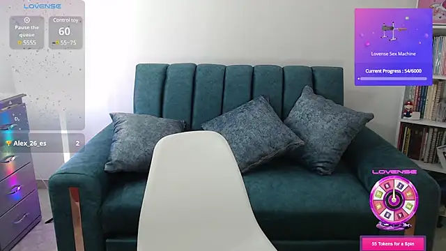 Snapshot of Natalie_coxx chatting on December 11, 2024, 12:44 am Natalie coxx online show from December 11, 2024, 12:44 am