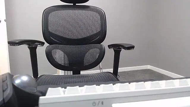 nimirole online show from November 3, 2025, 4:10 pm