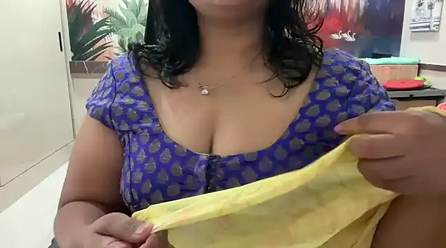 Snapshot of mitha-telugu chatting on January 2, 2025, 3:26 am mitha-telugu online show from January 2, 2025, 3:26 am