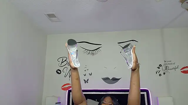 Snapshot of chocolatefantasyxxox chatting on February 5, 2025, 1:47 am chocolatefantasyxxox online show from February 5, 2025, 1:47 am