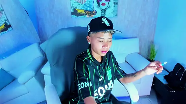 nova sex01 online show from November 12, 2025, 4:27 am