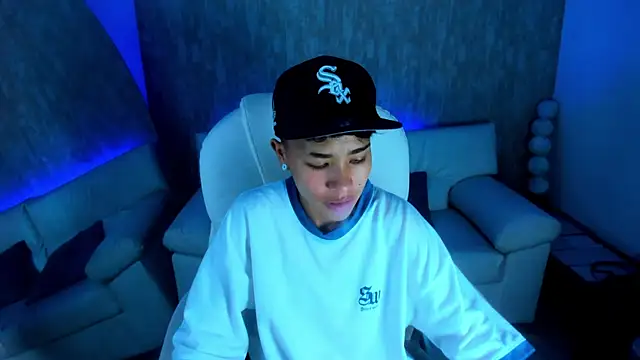 nova sex01 online show from September 11, 2025, 4:45 am