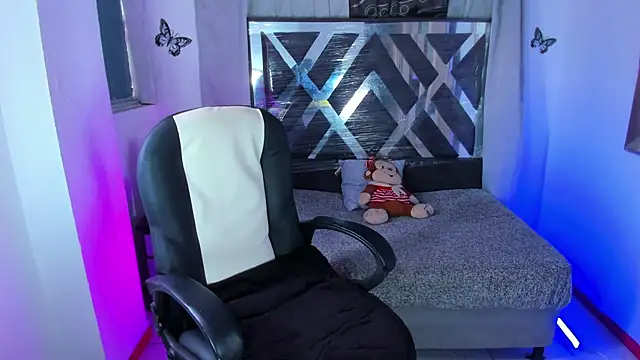 nova sex01 online show from June 26, 2026, 7:42 pm