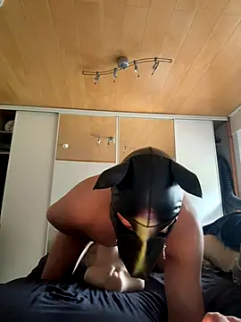 PlayDog123 online show from October 5, 2025, 11:45 am