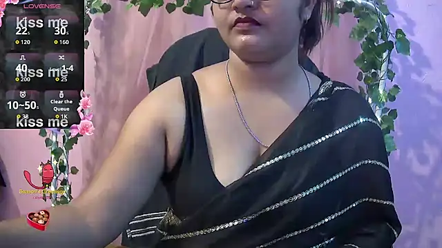 Snapshot of Pari-new chatting on February 21, 2026, 4:03 am Pari-new online show from February 21, 2026, 4:03 am