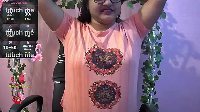 Snapshot of Pari-new chatting on February 27, 2026, 4:12 am Pari-new online show from February 27, 2026, 4:12 am