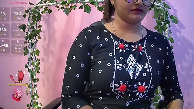 Snapshot of Pari-new chatting on March 18, 2025, 4:07 am Pari-new online show from March 18, 2025, 4:07 am