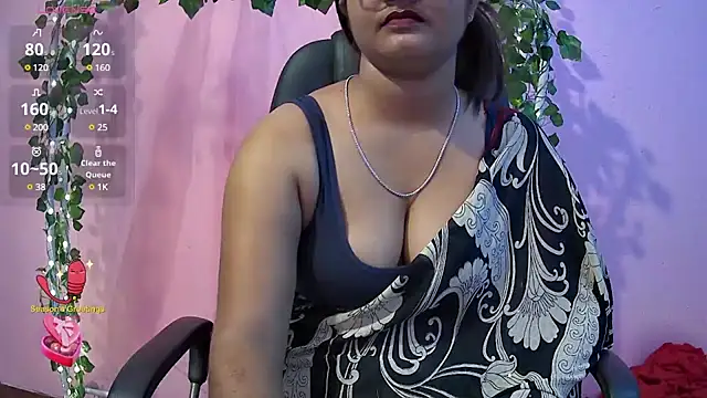 Snapshot of Pari-new chatting on March 1, 2025, 4:26 am Pari-new online show from March 1, 2025, 4:26 am