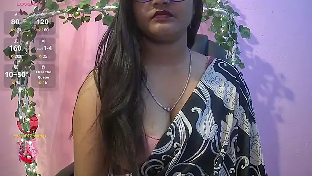Snapshot of Pari-new chatting on February 27, 2025, 4:35 am Pari-new online show from February 27, 2025, 4:35 am