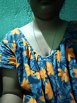 Snapshot of Pari-new chatting on May 9, 2026, 9:18 pm Pari-new online show from May 9, 2026, 9:18 pm