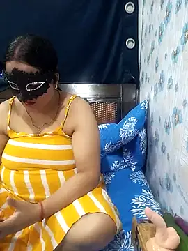 Snapshot of tina8th chatting on November 5, 2025, 5:27 pm tina8th online show from November 5, 2025, 5:27 pm