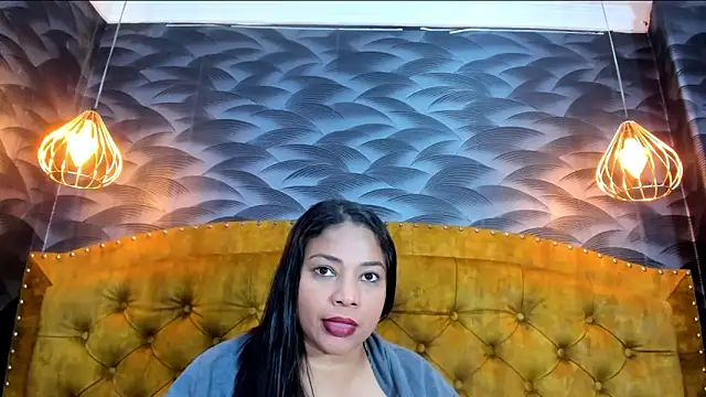 NahomiFireSex online show from May 21, 2026, 4:32 am