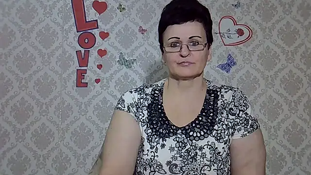 Snapshot of PaulaGolden chatting on December 6, 2024, 5:17 pm PaulaGolden online show from December 6, 2024, 5:17 pm