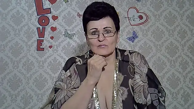 Snapshot of PaulaGolden chatting on December 22, 2024, 4:06 pm PaulaGolden online show from December 22, 2024, 4:06 pm