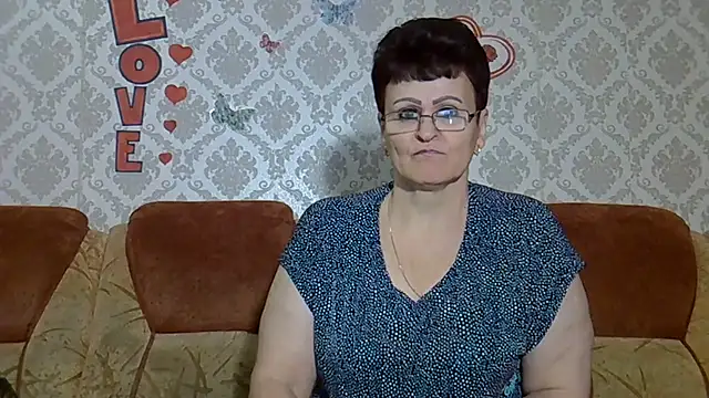 Snapshot of PaulaGolden chatting on October 1, 2025, 11:47 am PaulaGolden online show from October 1, 2025, 11:47 am