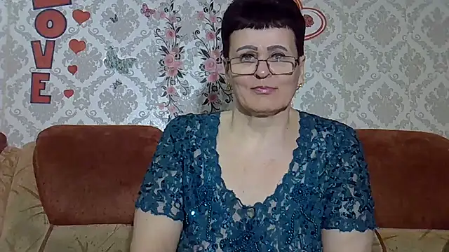 PaulaGolden online show from April 5, 2026, 6:58 pm