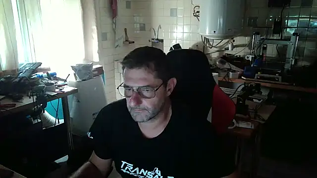 Snapshot of snork80 chatting on September 19, 2025, 7:23 am snork80 online show from September 19, 2025, 7:23 am