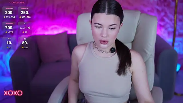 YourLolaBunny online show from March 29, 2026, 6:26 am