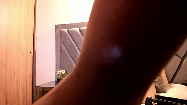 brenda nova18 online show from January 8, 2026, 9:21 pm