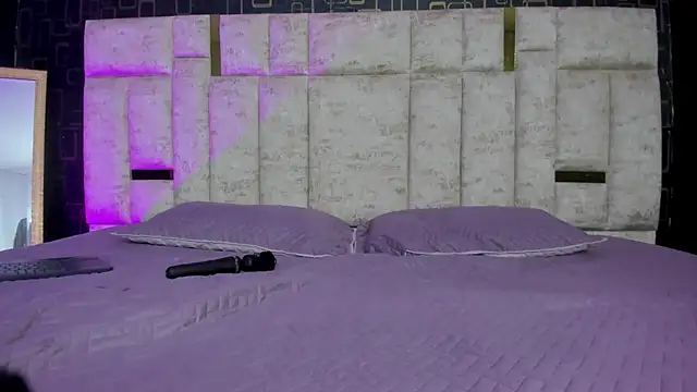 brenda nova18 online show from March 4, 2025, 11:40 am