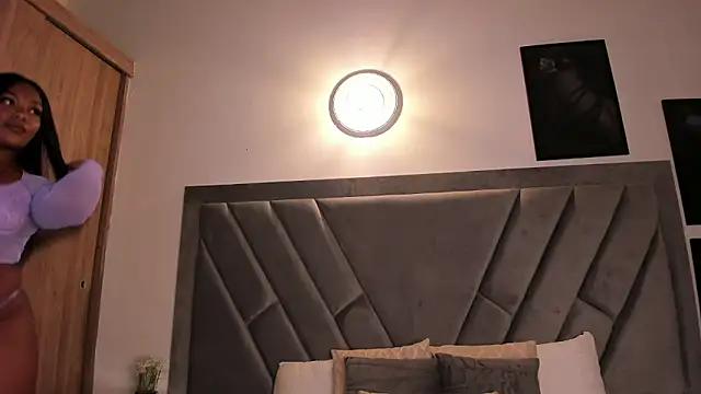 Snapshot of brenda_nova18 chatting on February 3, 2026, 9:20 pm brenda nova18 online show from February 3, 2026, 9:20 pm