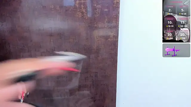 zoi jazmin online show from December 23, 2025, 4:12 am