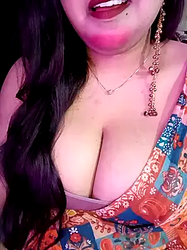 Suhanakhan00 online show from March 12, 2026, 6:50 am