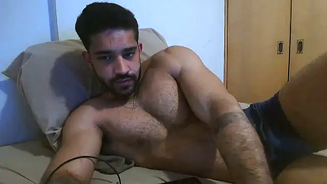 macho fit online show from November 17, 2025, 6:23 pm