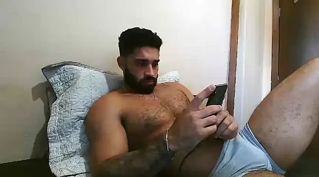 Snapshot of macho_fit chatting on February 27, 2025, 3:05 pm macho fit online show from February 27, 2025, 3:05 pm