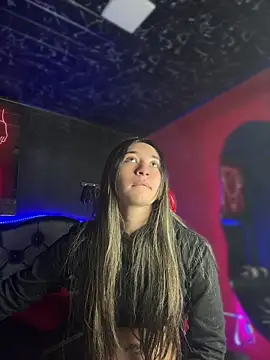 Snapshot of Sophie_LS chatting on January 19, 2026, 2:15 am Sophie LS online show from January 19, 2026, 2:15 am