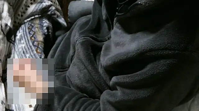 cinnabar red online show from April 11, 2026, 3:38 pm