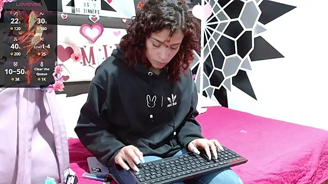 Snapshot of be_sinners chatting on February 21, 2025, 2:06 am be sinners online show from February 21, 2025, 2:06 am