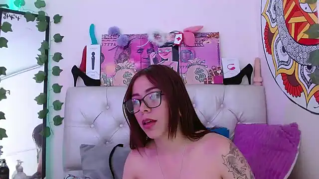 Snapshot of sarawiliamx chatting on February 18, 2025, 8:38 am sarawiliamx online show from February 18, 2025, 8:38 am