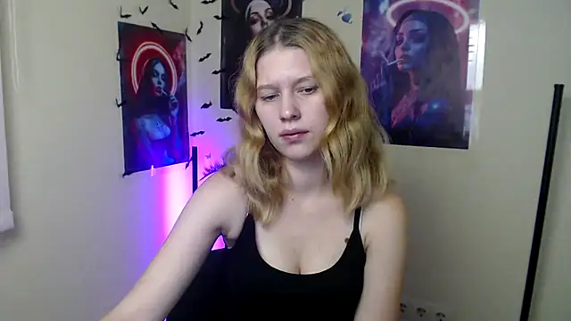 StellaCRL online show from November 9, 2025, 6:12 pm